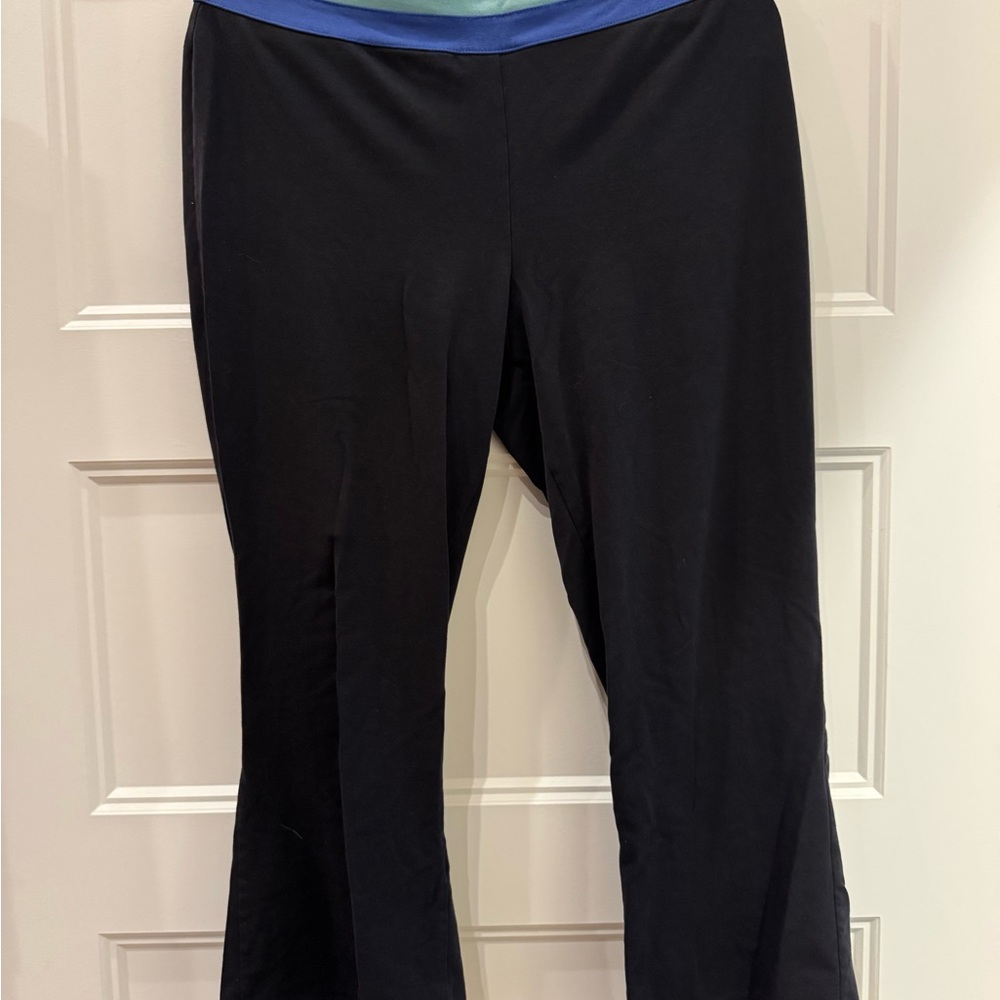 Stylish Black Yoga Pants with Blue Waistband